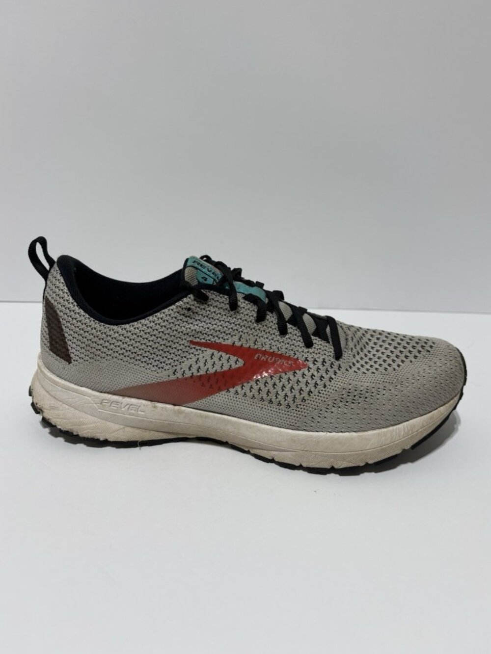 Brooks Women’s Revel 4, Gray Running Shoes, Size 9.5 M
